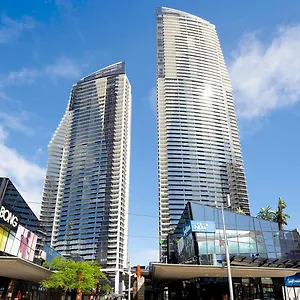  Apartment Circle On Cavill - Self Contained & Privately Managed - Wow Australia
